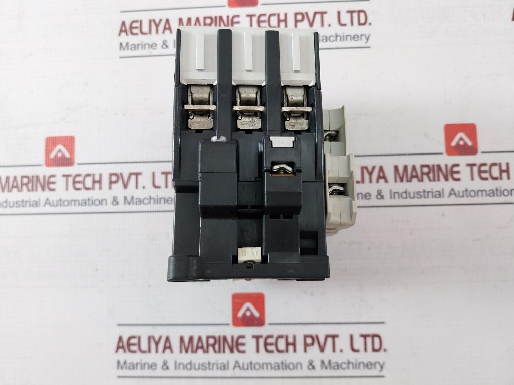 Siemens 3Tf4522-0A Auxiliary Contact 230V 50/60 Hz Iec 947/Vde 0660 55A 600V Ac