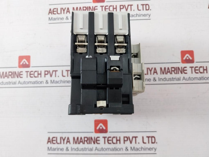 Siemens 3Tf4522-0A Auxiliary Contact 230V 50/60 Hz Iec 947/Vde 0660 55A 600V Ac