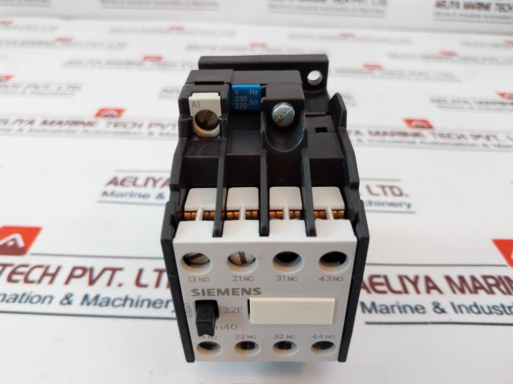 Siemens 3Th4022-0A Control Relay 50/60Hz
