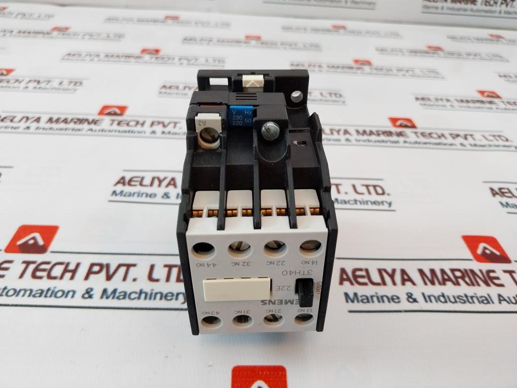 Siemens 3Th4022-0A Control Relay 50/60Hz