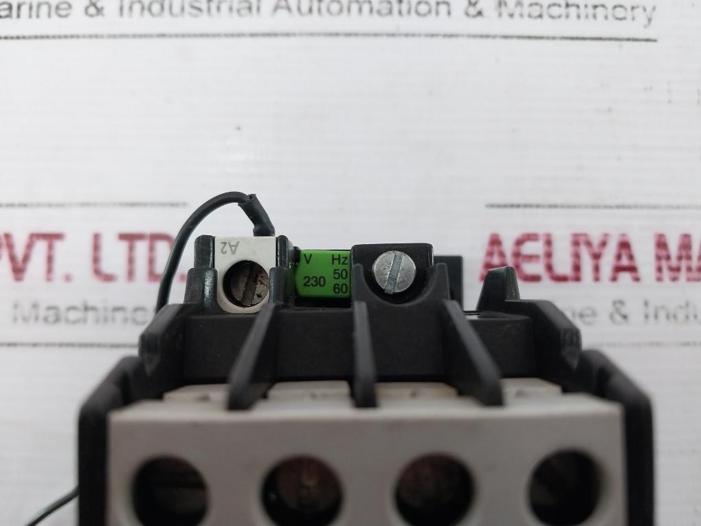 Siemens 3Th40 Auxiliary Contactor 230V 50-60Hz 2K2/2Z2 13.0423