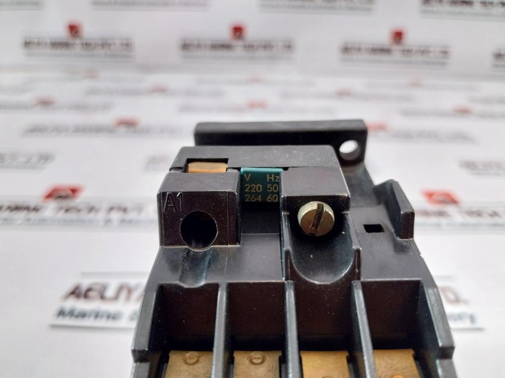 Siemens 3 Th 80 22 – 0A Contactor 22E 16A