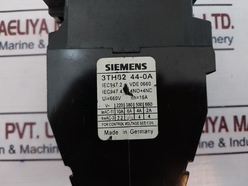 Siemens 3Th82 44-0A Contactor 110V 50Hz 132V 60Hz
