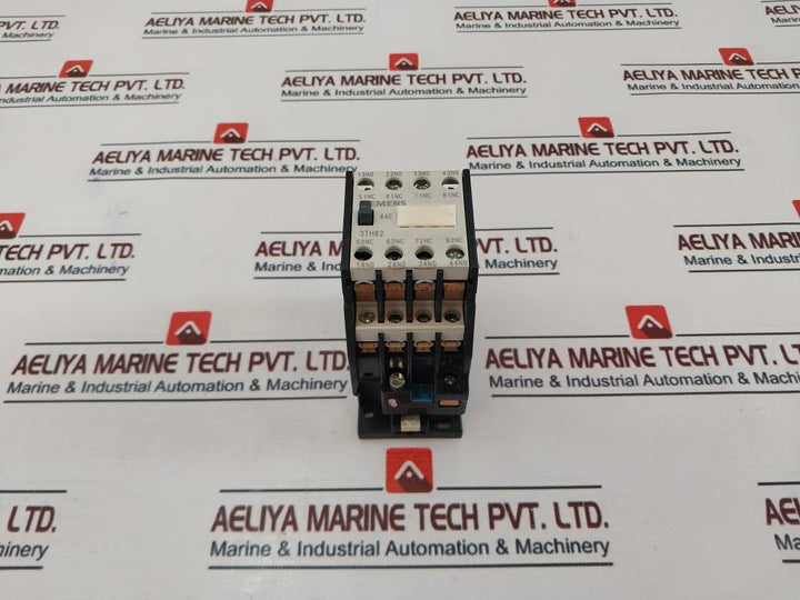 Siemens 3Th82 44-0X Contactor Relay 16A 660V