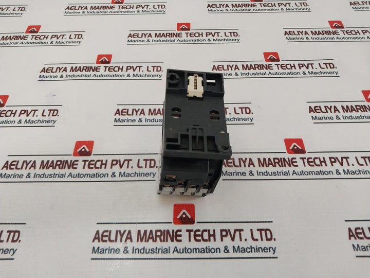 Siemens 3Th82 44-0X Contactor Relay 16A 660V