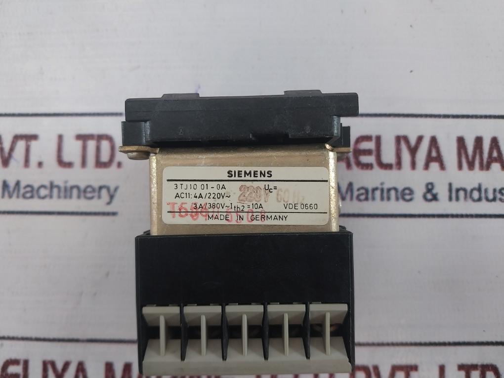 Siemens 3Tj10 01-0A Control Relay