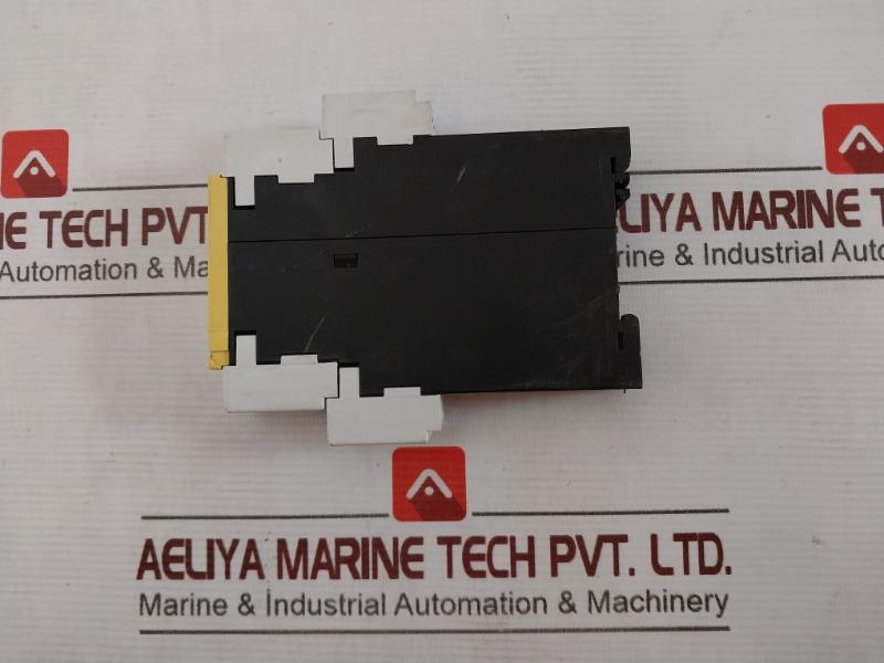 Siemens 3Tk2821-1Cb30 Sirius Safety Relay With Enabling Circuit 300V