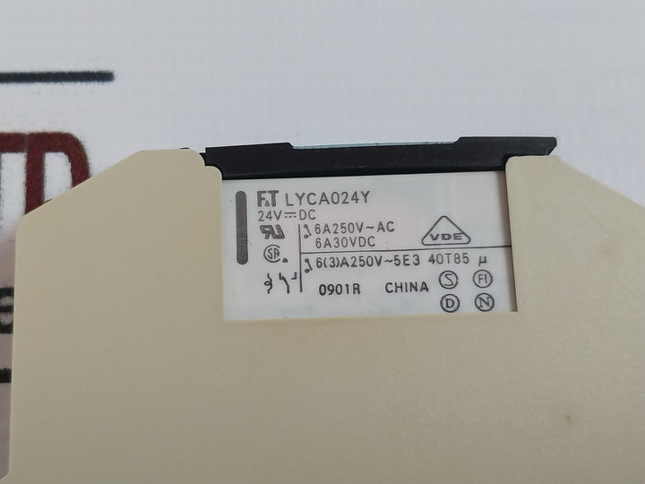 Siemens 3Tx7014-1Am00 Interface + Plug-in Relay 6A 30Vdc