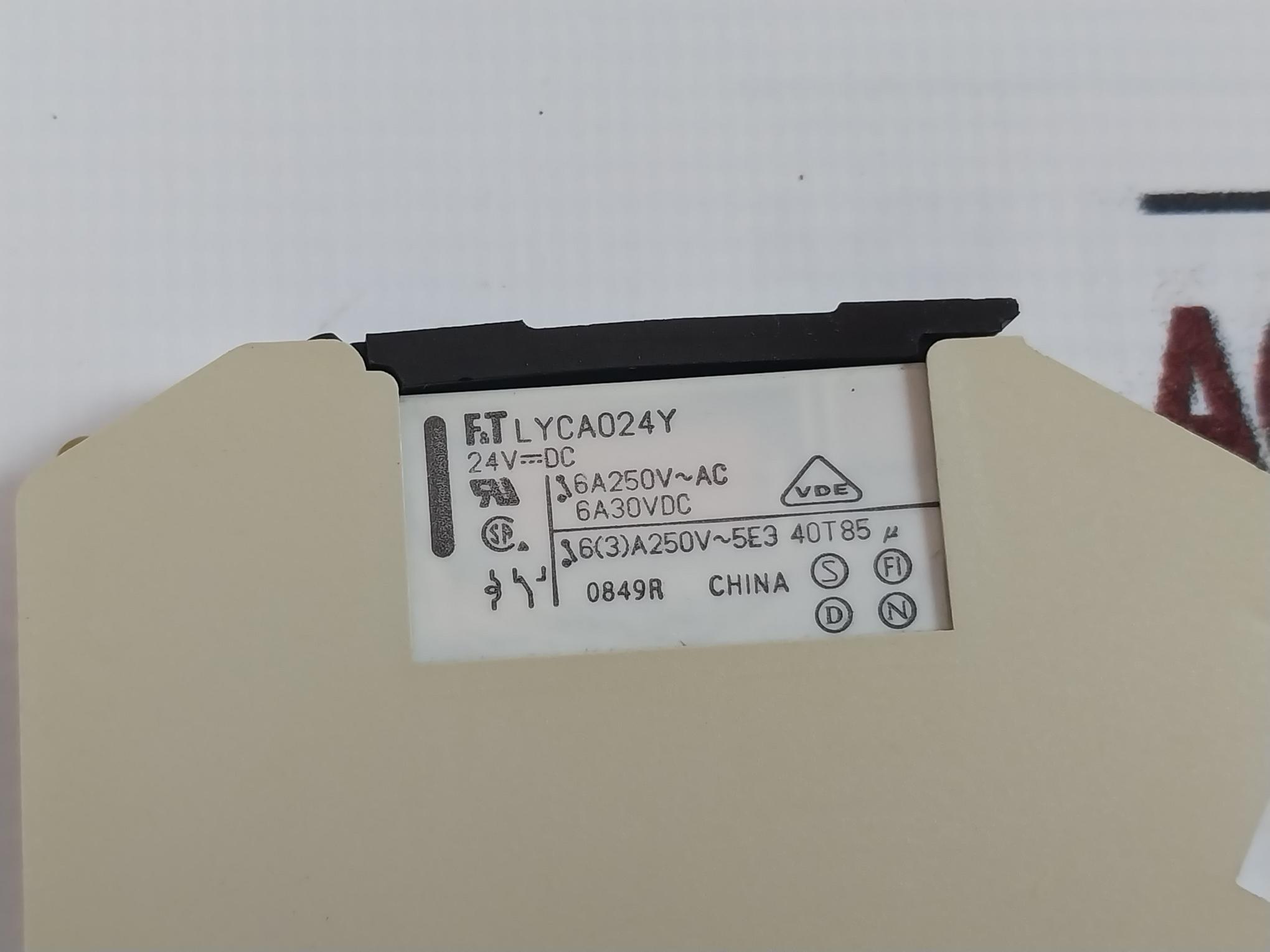 Siemens 3Tx7014-1Am00 Plug In Interface Relay