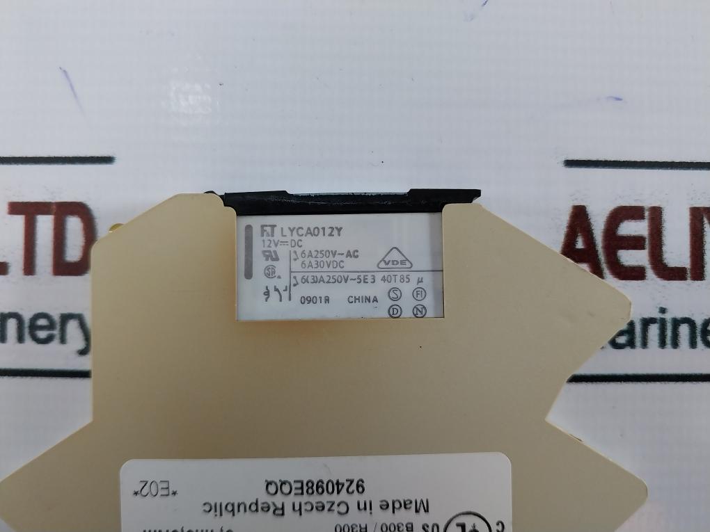 Siemens 3Tx7014-1Bb00 Output Coupler With Plug-in Relay 3Tx7014-7Bq00