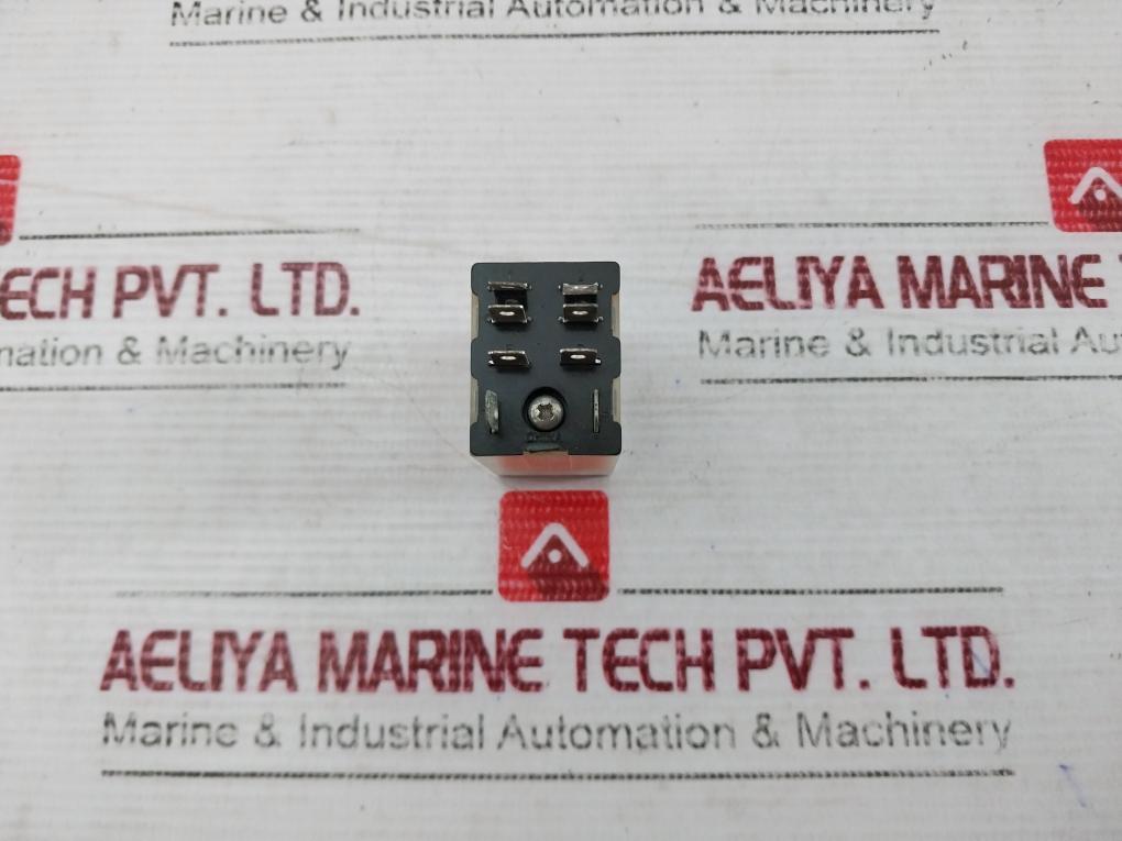 Siemens 3Tx7114-5Lc13 Plug-in Relay 24Vac B300 15A 28Vdc