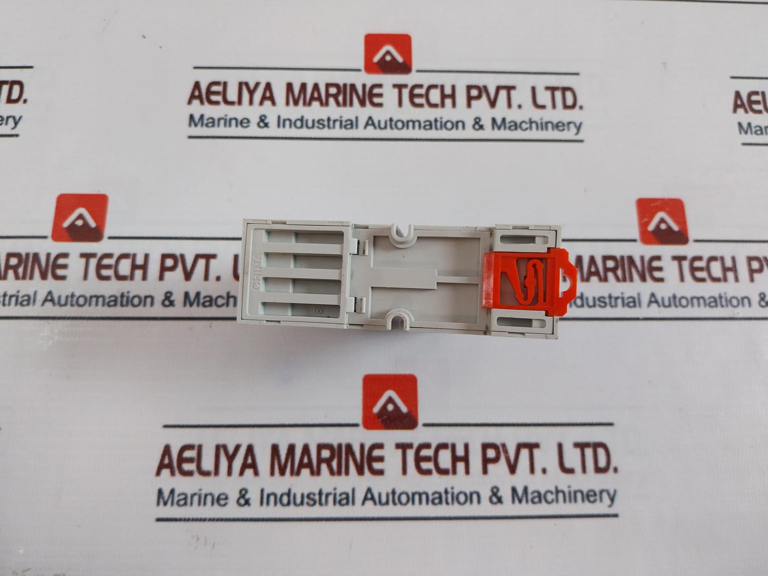 Siemens 3Tx7144-4E5 Relay With Socket Base 10A, 300V