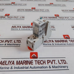 Siemens 3Tx7144-4E5 Relay With Socket Base 10A, 300V