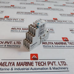 Siemens 3Tx7144-4E5 Relay With Socket Base 10A, 300V