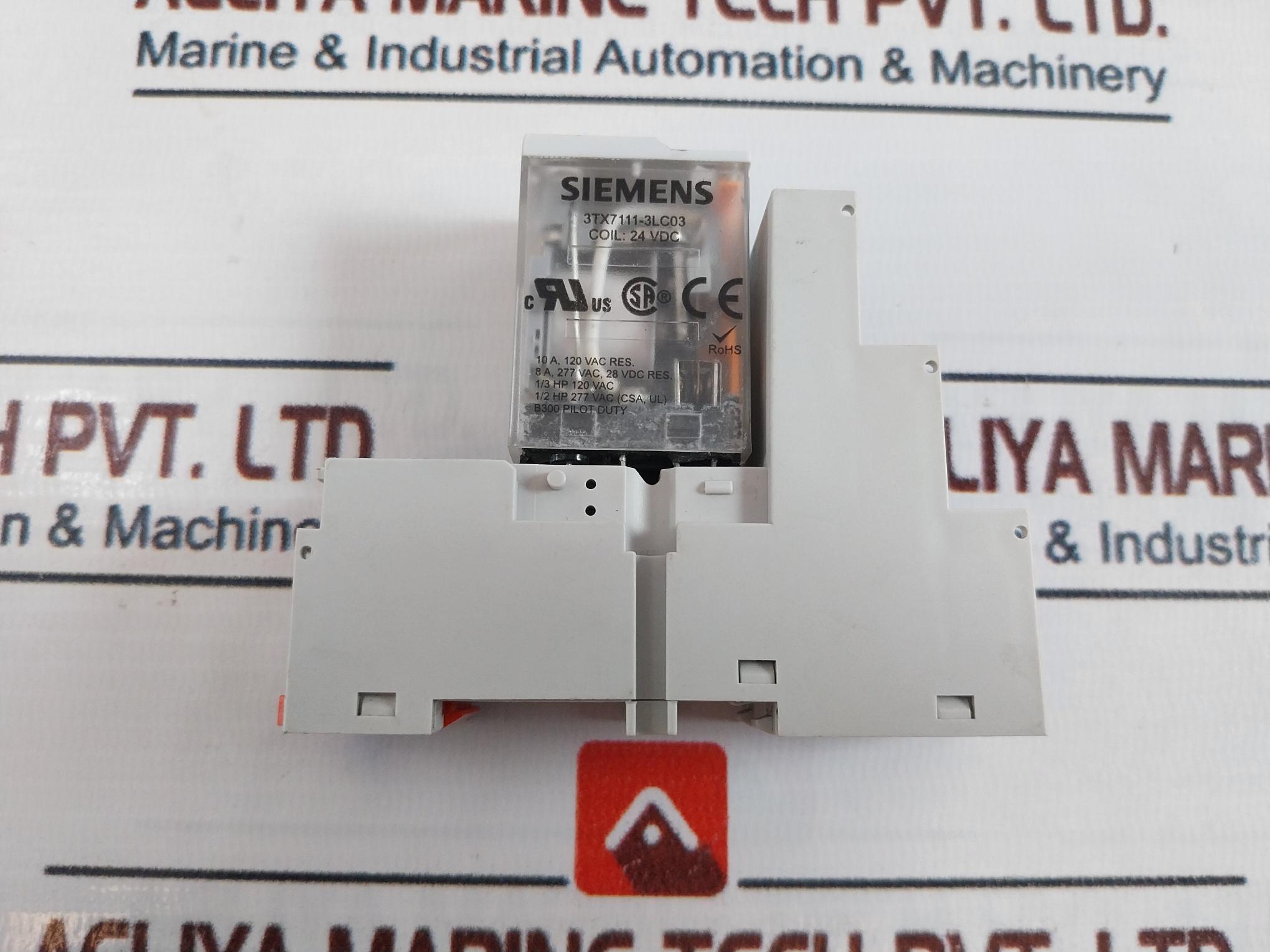 Siemens 3Tx7144-4E5 Relay With Socket Base 10A, 300V