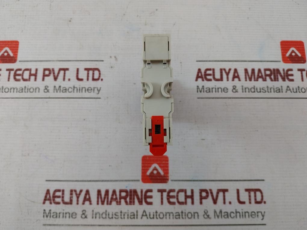 Siemens 3Tx7144-ie7 Relay Socket With Base 220-250Vac 15A 300V 0750Z 97899