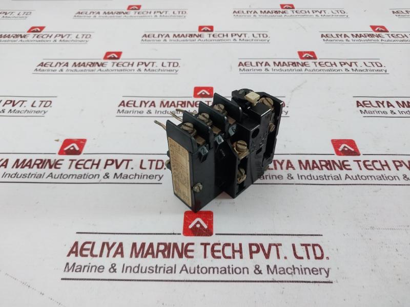 Siemens 3Ua4801-0T Overload Relay 750V 900V Ie 1A 500V Vde 0660
