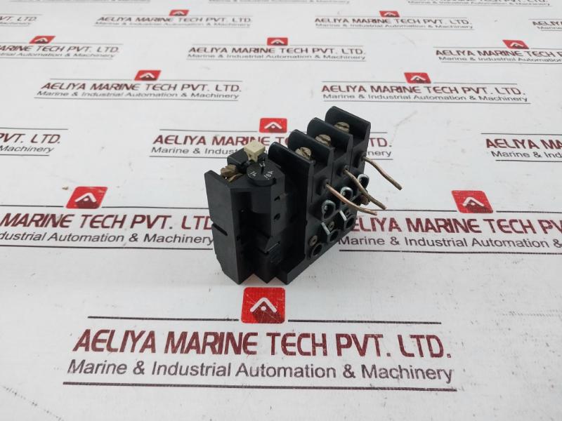 Siemens 3Ua4801-0T Overload Relay 750V 900V Ie 1A 500V Vde 0660