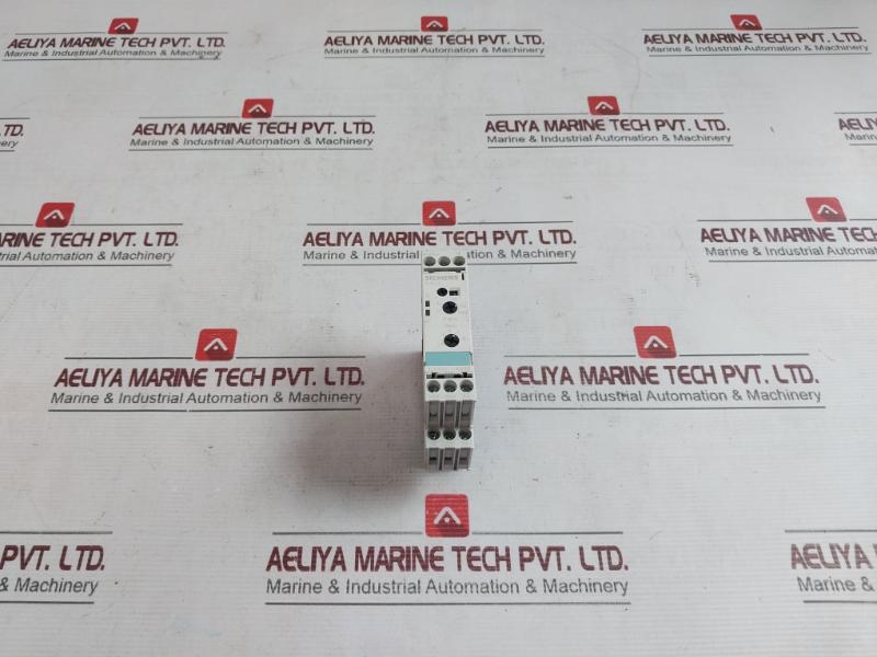 Siemens 3Ug4501-1Aw30 Sirius Analog Monitoring Relay Iec 60947-5-1 300V 4Kv