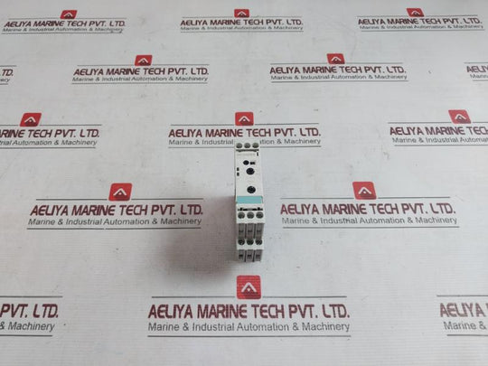 Siemens 3Ug4501-1Aw30 Sirius Analog Monitoring Relay Iec 60947-5-1 300V 4Kv