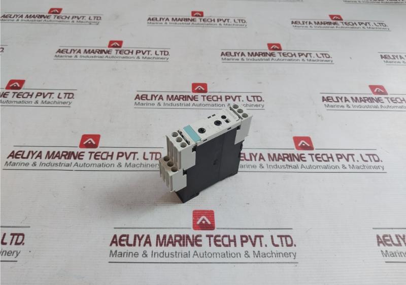 Siemens 3Ug4501-1Aw30 Sirius Analog Monitoring Relay Iec 60947-5-1 300V 4Kv