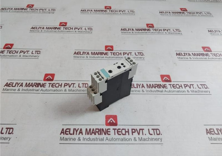 Siemens 3Ug4501-1Aw30 Sirius Analog Monitoring Relay Iec 60947-5-1 300V 4Kv