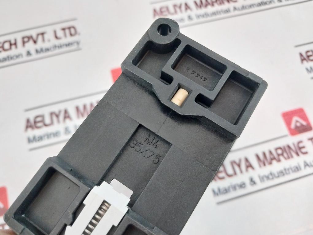 Siemens 3Ux1425 Terminal Bracket