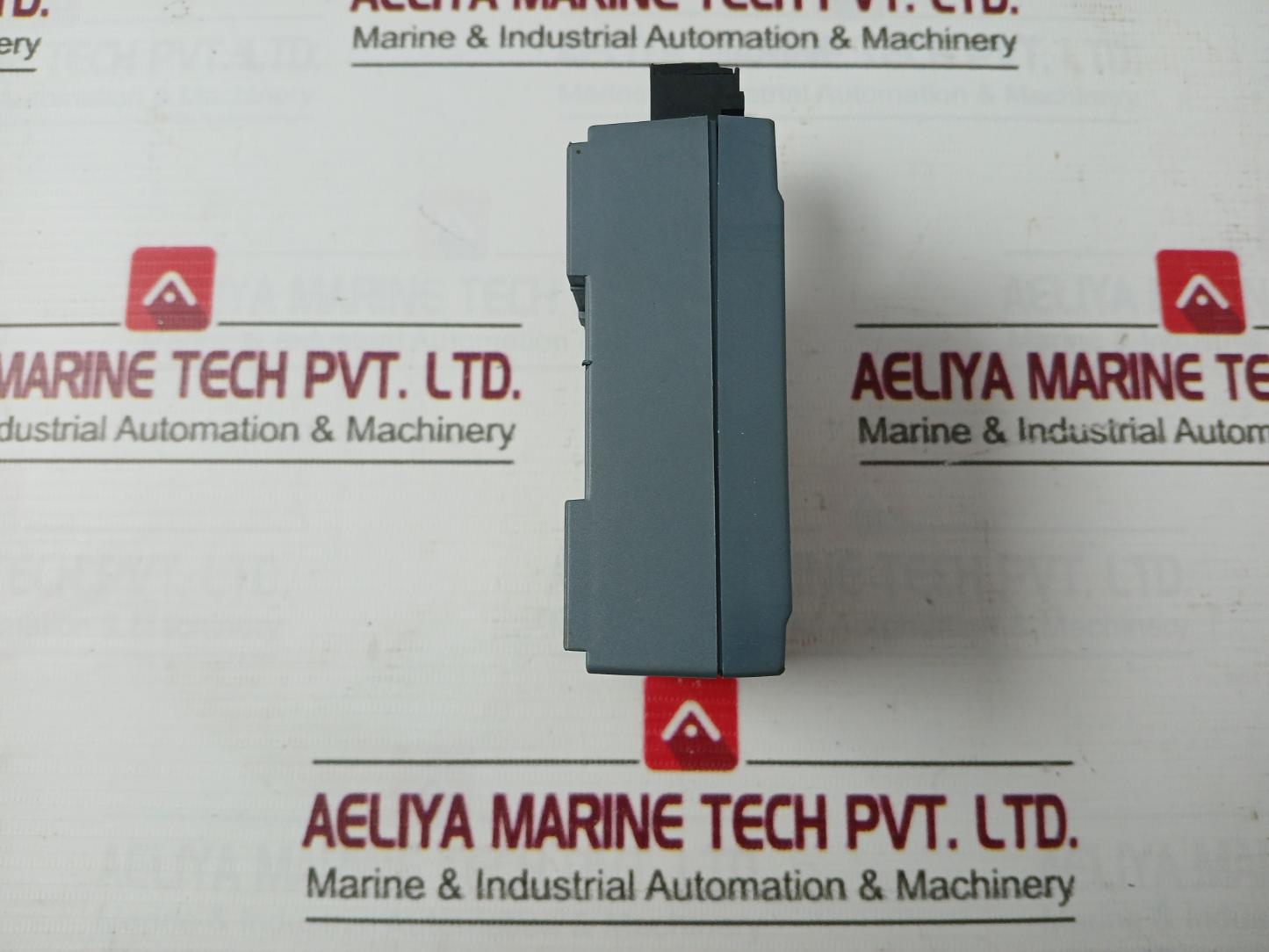 Siemens 3Va9987-0Ta20 Com100 Data Concentrator 24V 8W