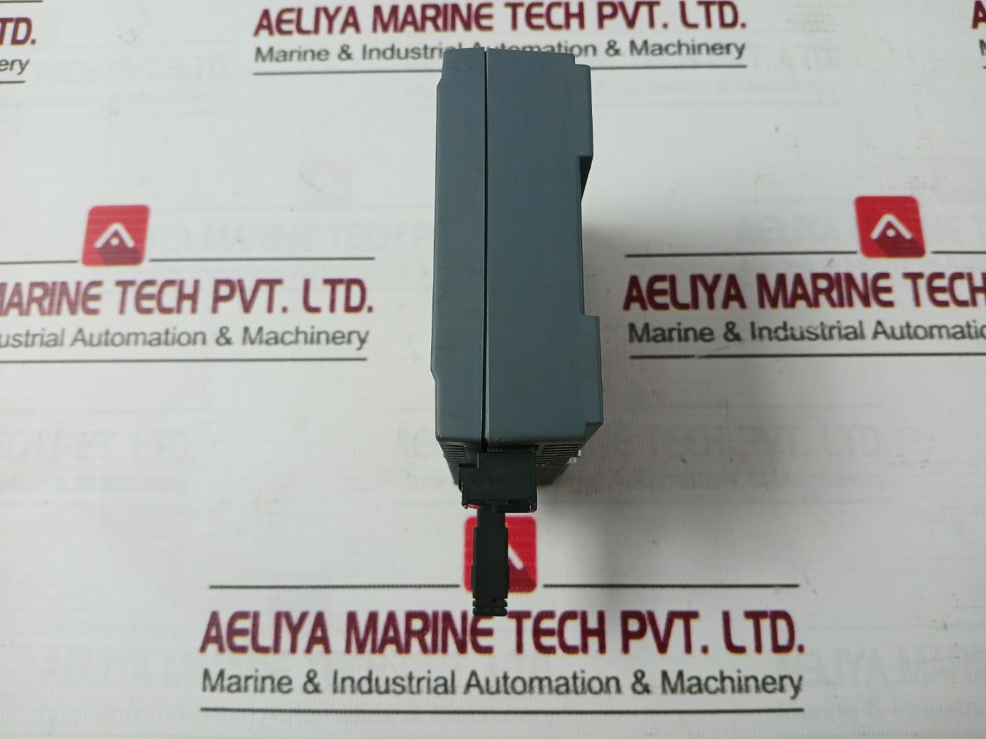 Siemens 3Va9987-0Ta20 Data Concentrator Com100 24 Vdc 8W