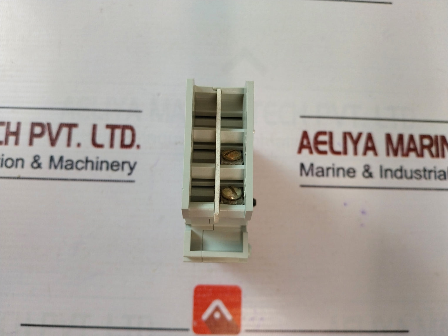 Siemens 3Vf9221-1Jv10 Auxiliary Switch/ Shunt Trip 50/60Hz 380-415 Ac