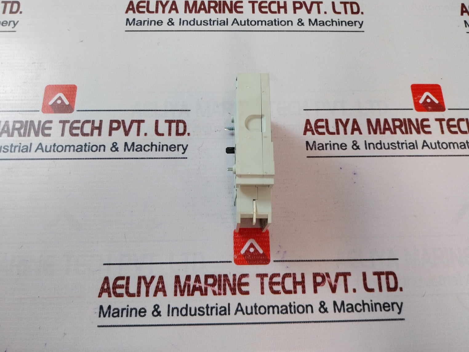 Siemens 3Vf9221-1Jv10 Auxiliary Switch/ Shunt Trip 50/60Hz 380-415 Ac