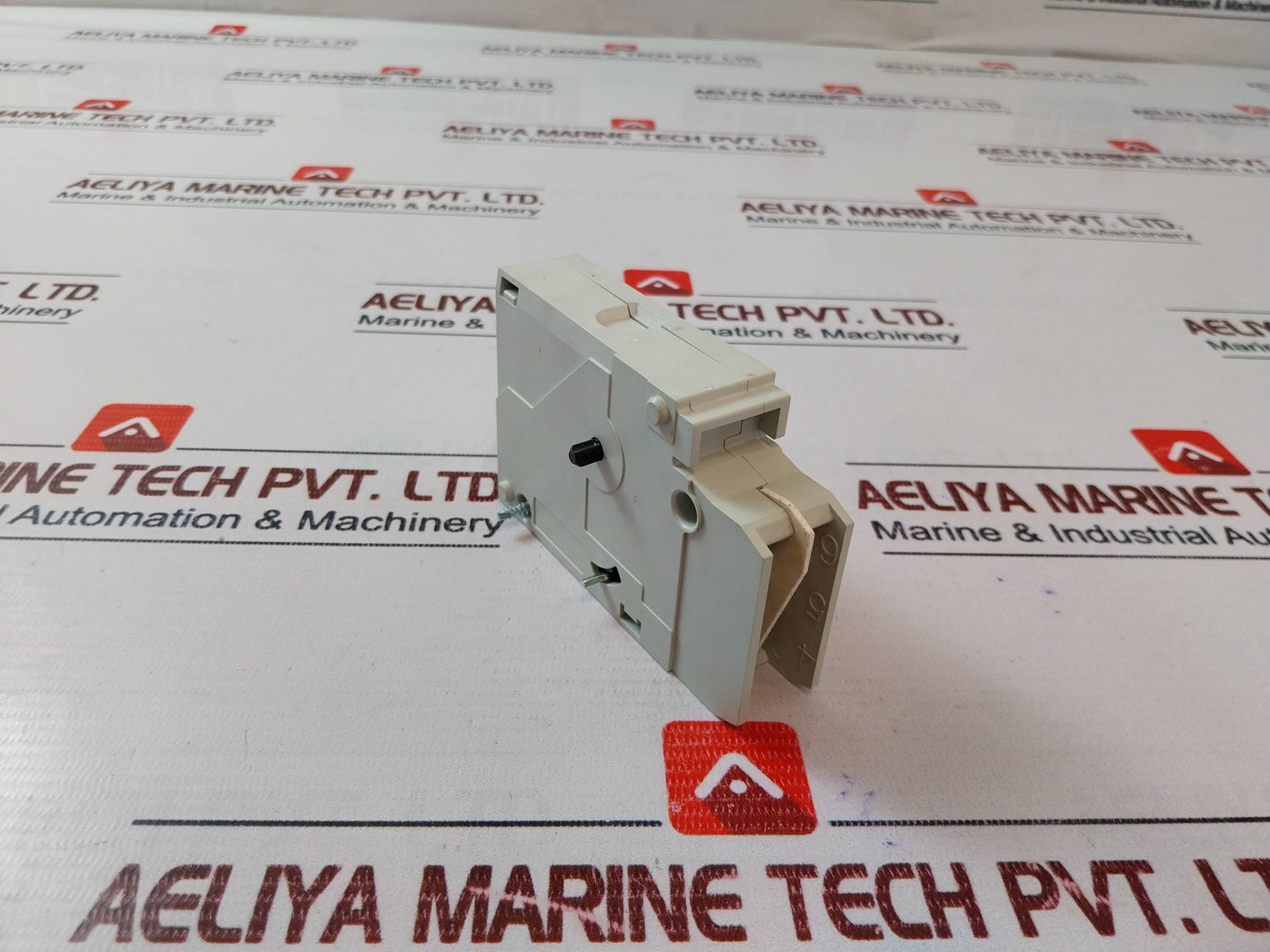 Siemens 3Vf9221-1Jv10 Auxiliary Switch/ Shunt Trip 50/60Hz 380-415 Ac