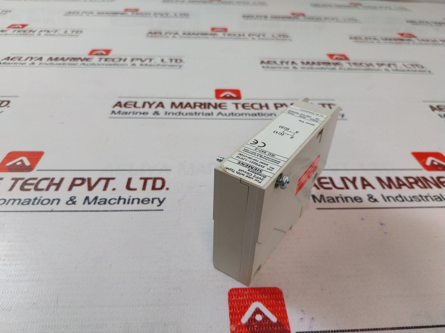 Siemens 3Vf9221-1Jv10 Auxiliary Switch/ Shunt Trip 50/60Hz 380-415 Ac