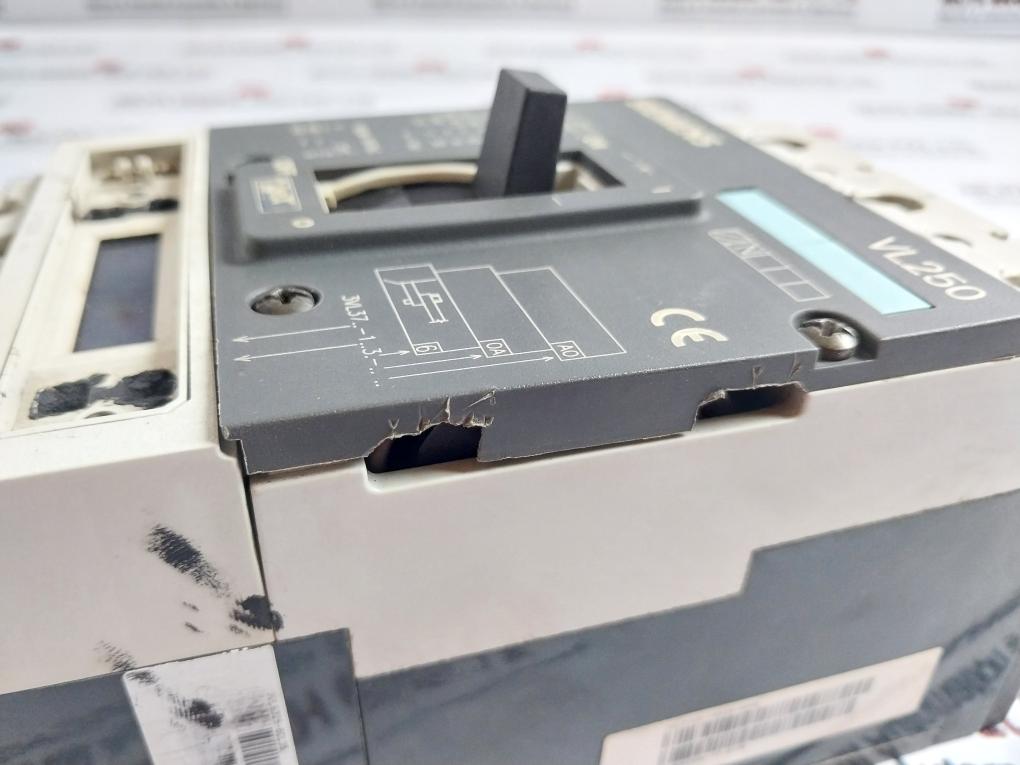 Siemens 3Vl3725-1Aa34-0Aa0 Circuit Breaker Vl250 250A