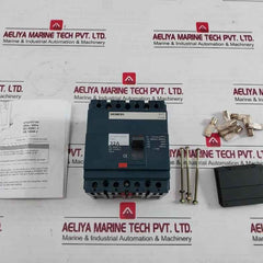 Siemens 3Vt8032-1Aa04-0Aa2 Molded Case Circuit Breaker 50/60Hz 4 Pole 500Vac
