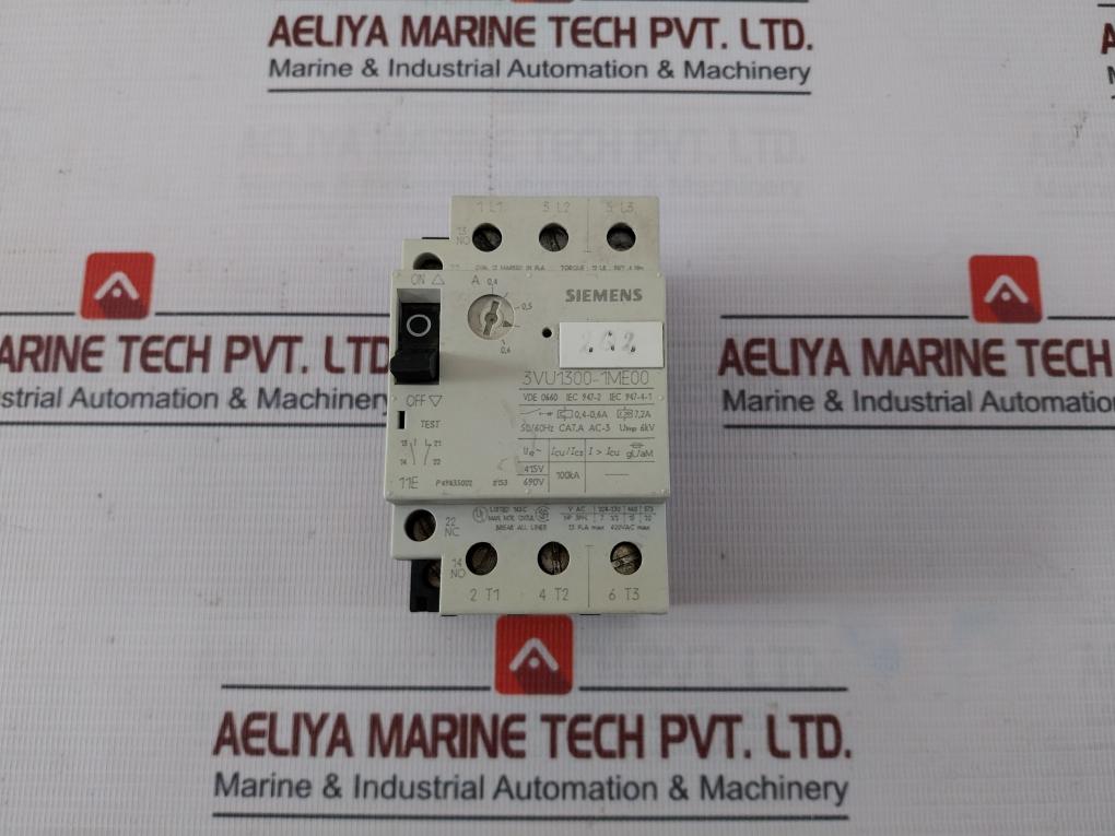 Siemens 3Vu1300-1Me00 Circuit-breaker 600 Vac 50/60 Hz Vde 0660 6 Kv