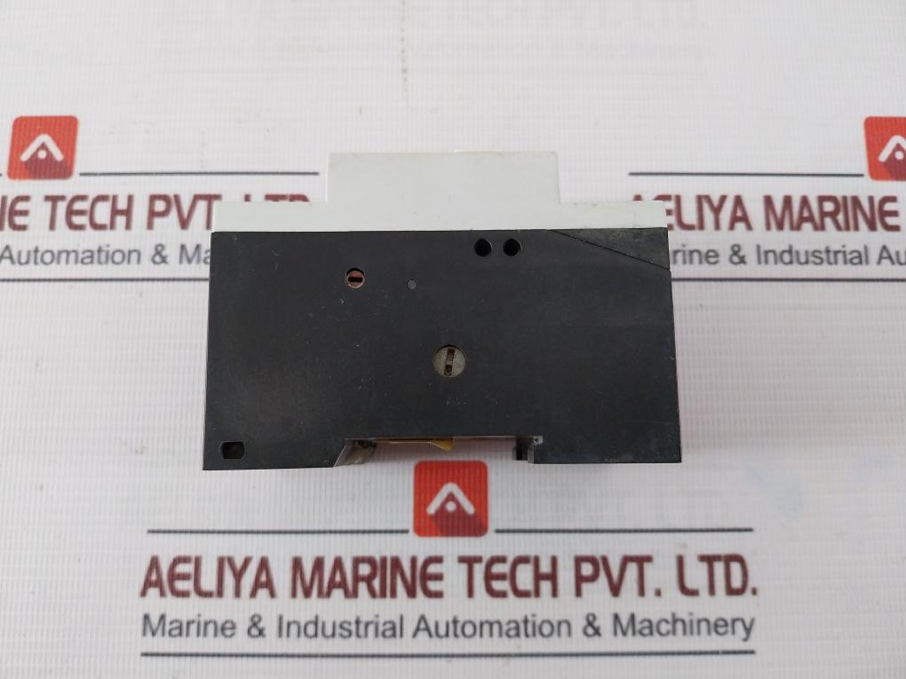 Siemens 3Vu1300-1Me00 Circuit-breaker 600 Vac 50/60 Hz Vde 0660 6 Kv