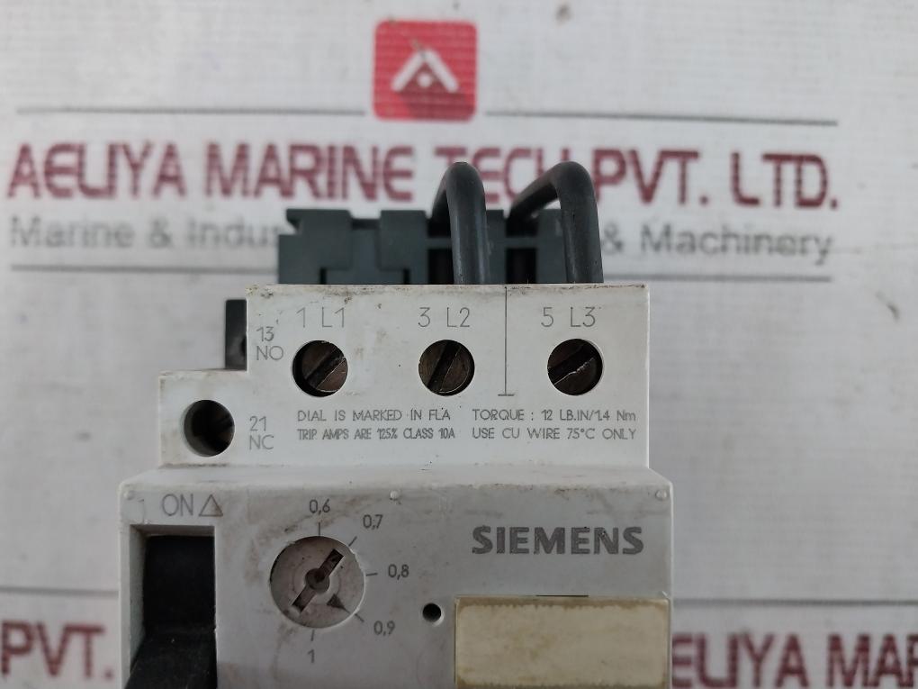 Siemens 3Vu1300-1Mf00 Motor Protector Circuit Breaker 3 Pole 0.6–1A 600Vac