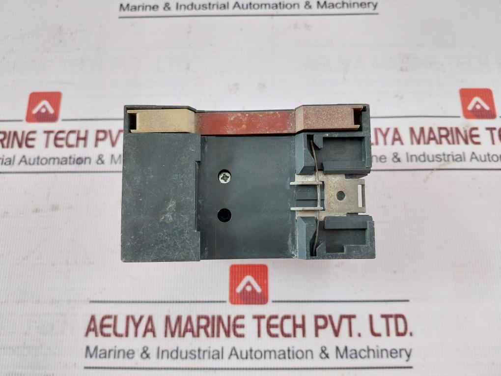 Siemens 3Vu1300-1Ml00 Motor Protection Circuit Breaker Vde 0660 120A 50/60 Hz