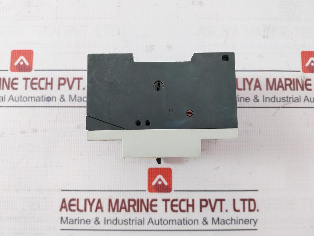 Siemens 3Vu1300-1Ml00 Motor Protection Circuit Breaker Vde 0660 120A 50/60 Hz