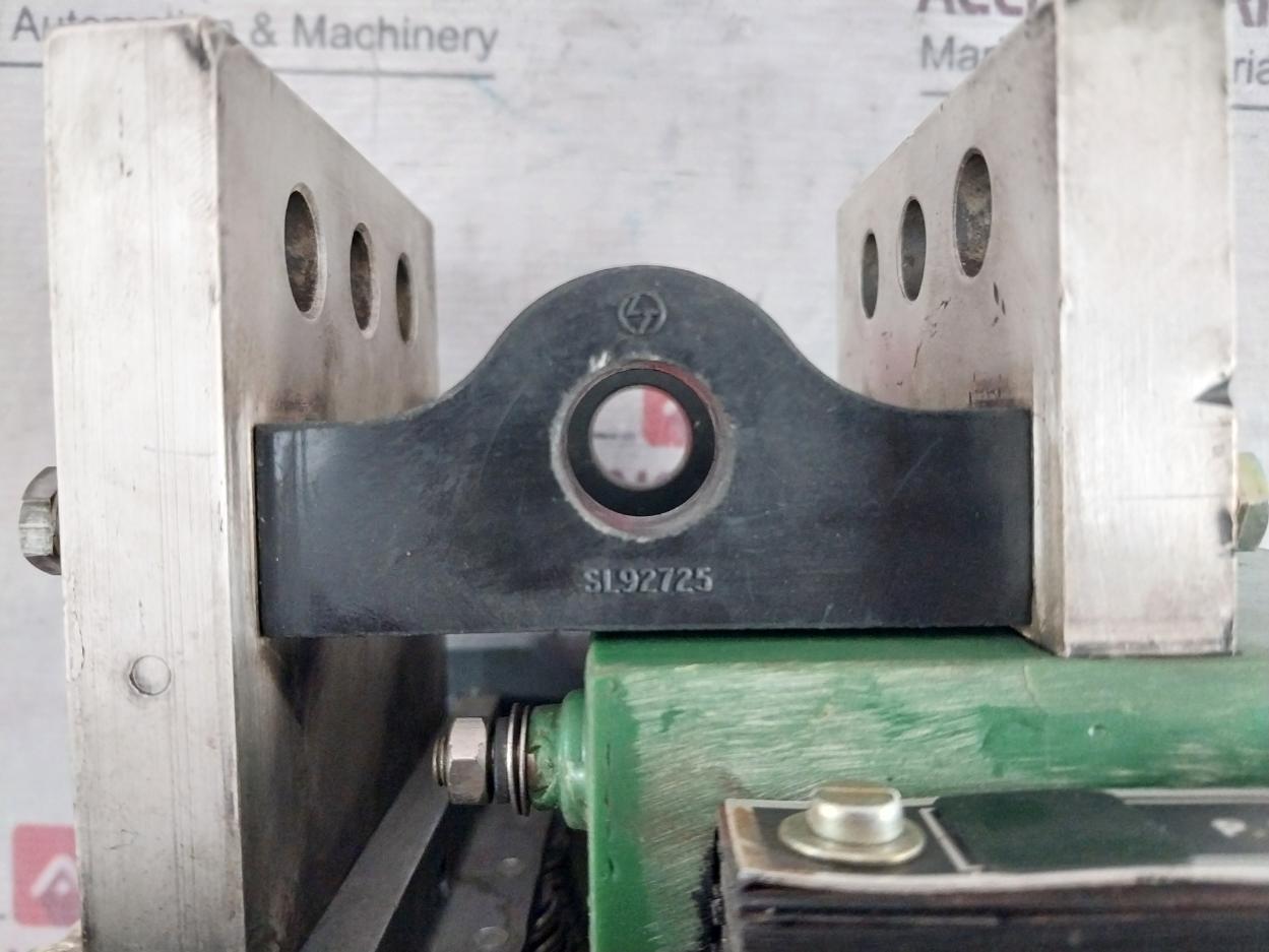 Siemens 3Wb1561 0Jb05 0Aa1 Air Circuit Breaker (Part Only)