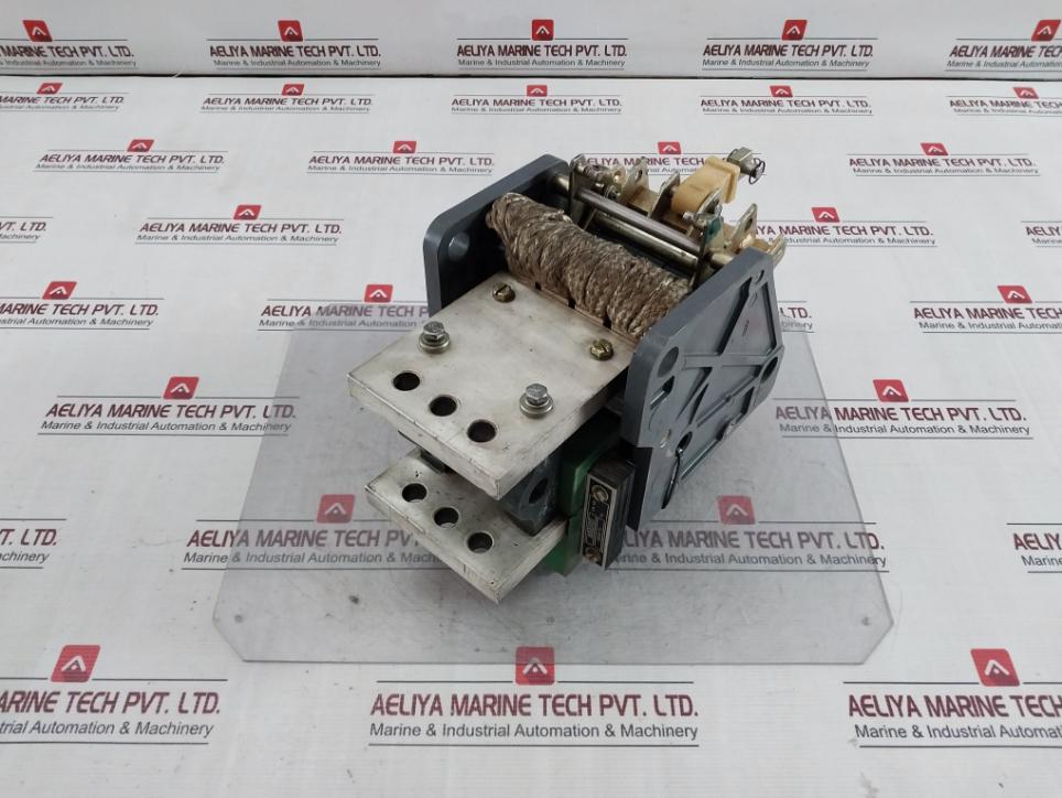 Siemens 3Wb1561 0Jb05 0Aa1 Air Circuit Breaker (Part Only)