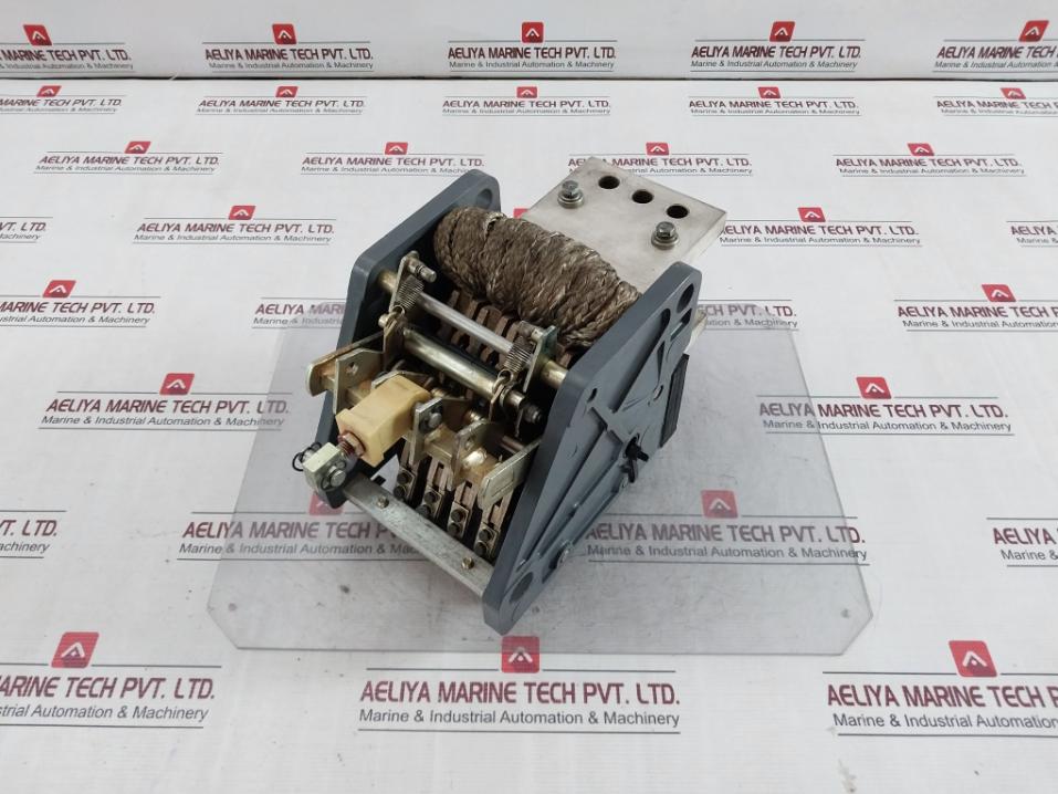 Siemens 3Wb1561 0Jb05 0Aa1 Air Circuit Breaker (Part Only)