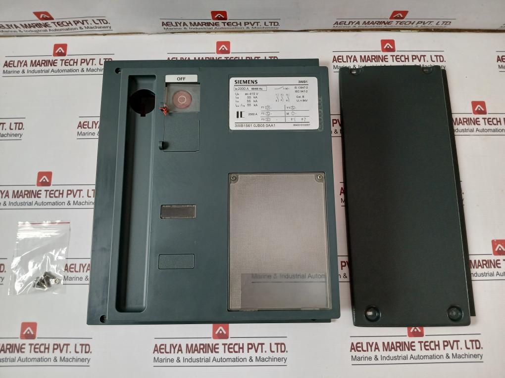 Siemens 3Wb1561 0Jb05 0Aa1 Panel Cover 2000A 50/60Hz 55 Ka Cat. B