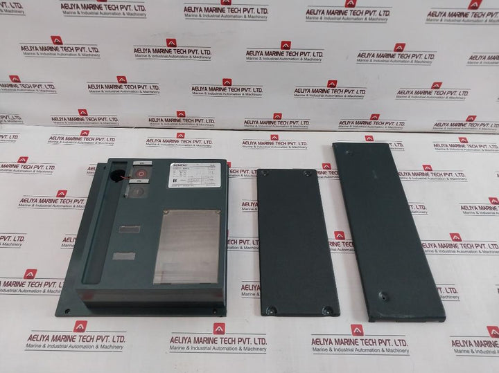 Siemens 3Wb1671 0Kb58 0Aj1 Panel Cover Iec 947-2 50/60Hz 2500A
