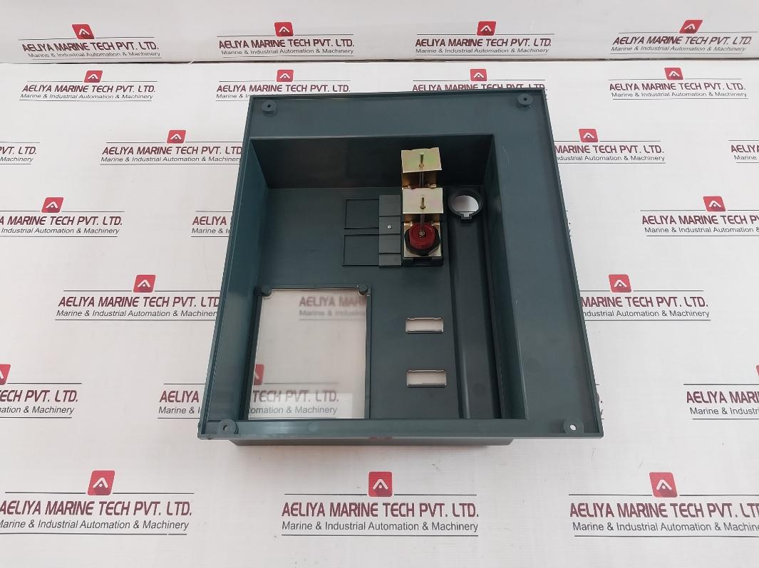 Siemens 3Wb1671 0Kb58 0Aj1 Panel Cover Iec 947-2 50/60Hz 2500A