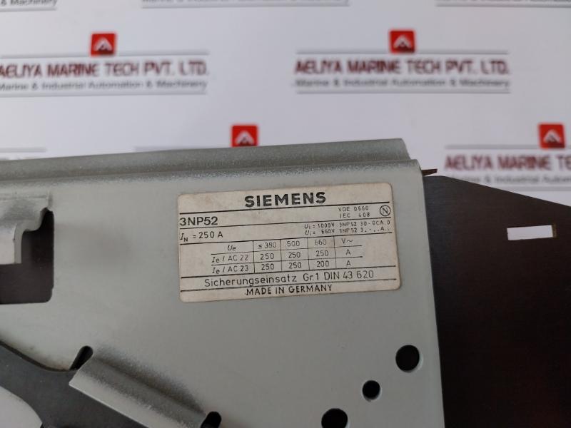 Siemens 3np52 250a 1000v Vde 0660 Iec 408 Switch