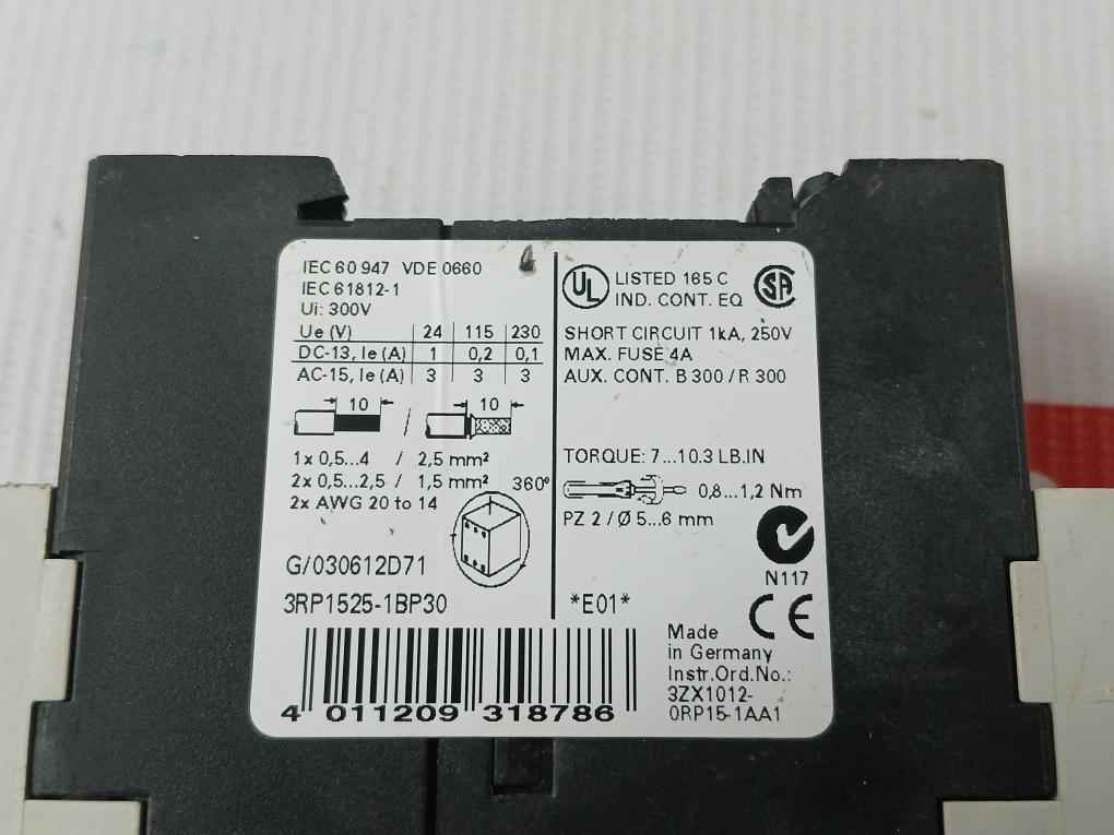 Siemens 3rp1525-1bp30 Multifunction Timer Relay