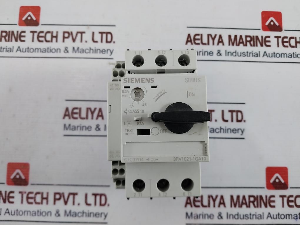 Siemens 3RV1021-1GA10 Circuit Breaker W/ 3RV1901-2A Aux Contact Switch 50/60Hz