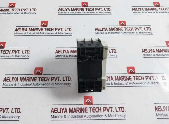 Siemens 3rv1021-4ba10 Circuit Breaker With Auxiliary Switch 690v Iec 60947